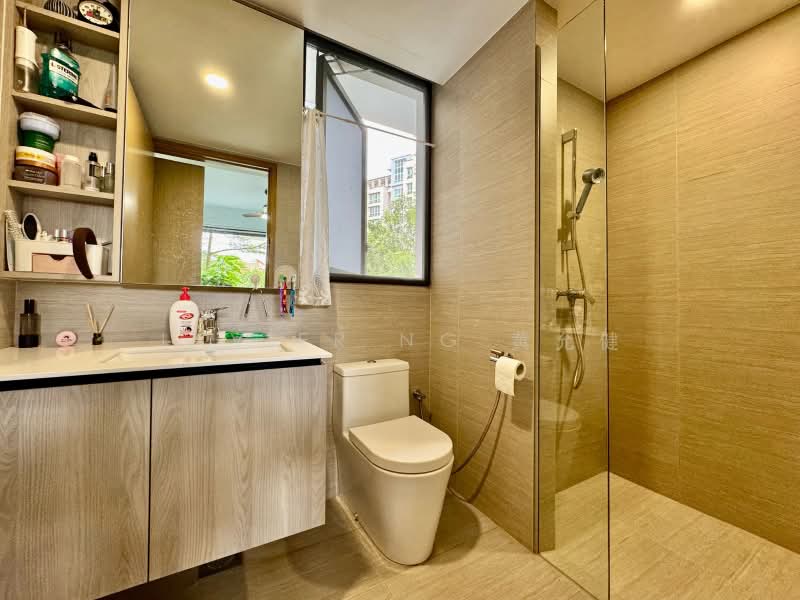 Westwood Residences EC, 188 Westwood Avenue, 4 Bedrooms, 1,238 sqft, Condominium For Rent, by Javier Ng 黄允健, 500170447 - Bathroom - PropertyGuru.com.sg