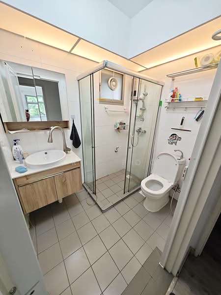 677B Yishun Ring Road, 677B Yishun Ring Road, Room Rental, 120 sqft, HDB Flat For Rent, by Eric Foo, 500170448 - Bathroom - PropertyGuru.com.sg
