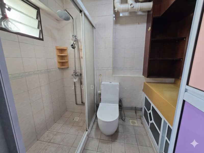 670 Choa Chu Kang Crescent, 670 Choa Chu Kang Crescent, 4 Bedrooms, 1,334 sqft, HDB Flat For Sale, by Jude L., 500170466 - Bathroom - PropertyGuru.com.sg