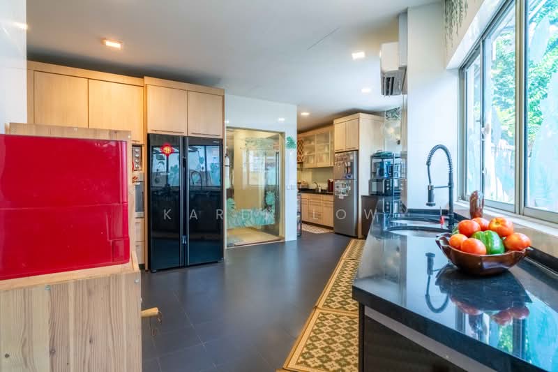 ❤️ Cheap Corner 3.5 Storey Semi-D mins to Pasir Panjang MRT, Jalan Mat Jambol, Jambol Place, Springwood Crescent, 9 Bedrooms, 5,000 sqft, Semi-Detached House For Sale, by Karen Low, 500170476 - Kitchen - PropertyGuru.com.sg