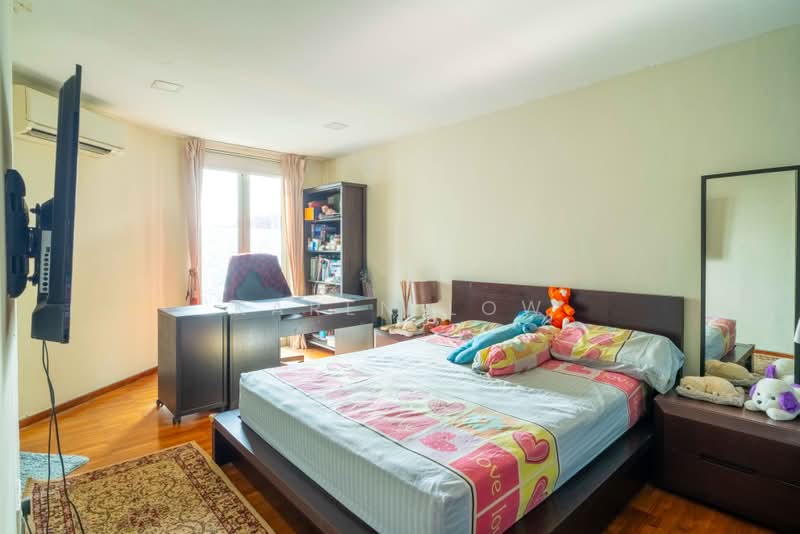 ❤️ Cheap Corner 3.5 Storey Semi-D mins to Pasir Panjang MRT, Jalan Mat Jambol, Jambol Place, Springwood Crescent, 9 Bedrooms, 5,000 sqft, Semi-Detached House For Sale, by Karen Low, 500170476 - Bedroom - PropertyGuru.com.sg