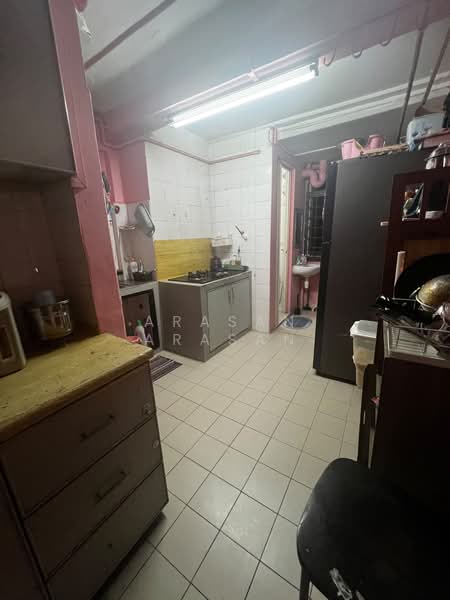 32 Jalan Bahagia, 32 Jalan Bahagia, 2 Bedrooms, 56 sqft, HDB Flat For Sale, by Arasan Arasan, 500170477 - Kitchen - PropertyGuru.com.sg
