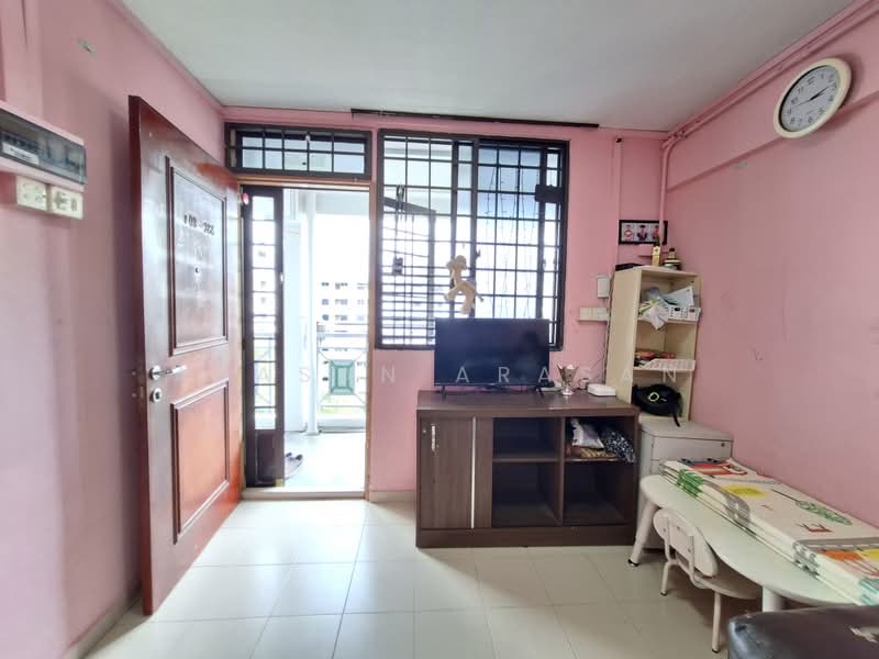 32 Jalan Bahagia, 32 Jalan Bahagia, 2 Bedrooms, 602 sqft, HDB Flat For Sale, by Arasan Arasan, 500170477 - Living Room - PropertyGuru.com.sg