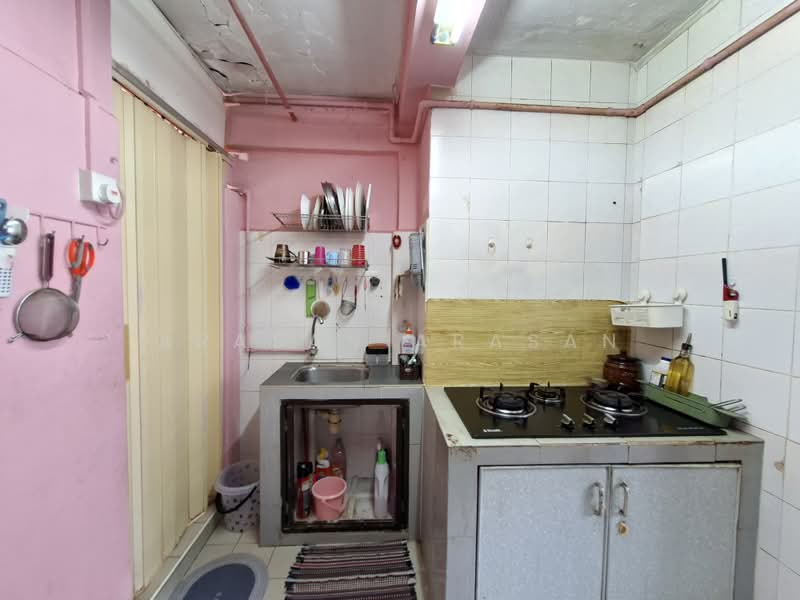32 Jalan Bahagia, 32 Jalan Bahagia, 2 Bedrooms, 602 sqft, HDB Flat For Sale, by Arasan Arasan, 500170477 - Kitchen - PropertyGuru.com.sg