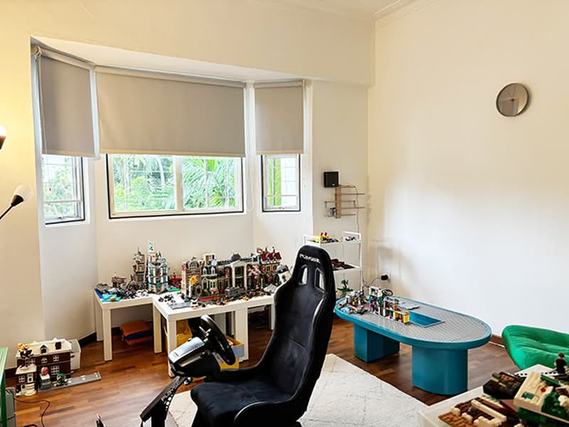 Hillcrest Road, Hillcrest, 5 Bedrooms, 2,368 sqft, Terraced House For Sale, by Vivian Ng, 500170478 - Study - PropertyGuru.com.sg