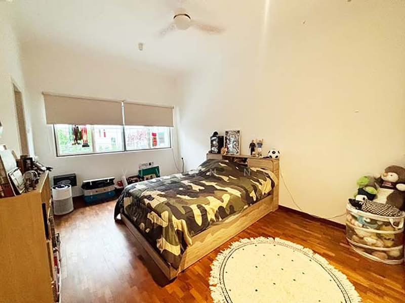 Hillcrest Road, Hillcrest, 5 Bedrooms, 2,368 sqft, Terraced House For Sale, by Vivian Ng, 500170478 - Bedroom - PropertyGuru.com.sg