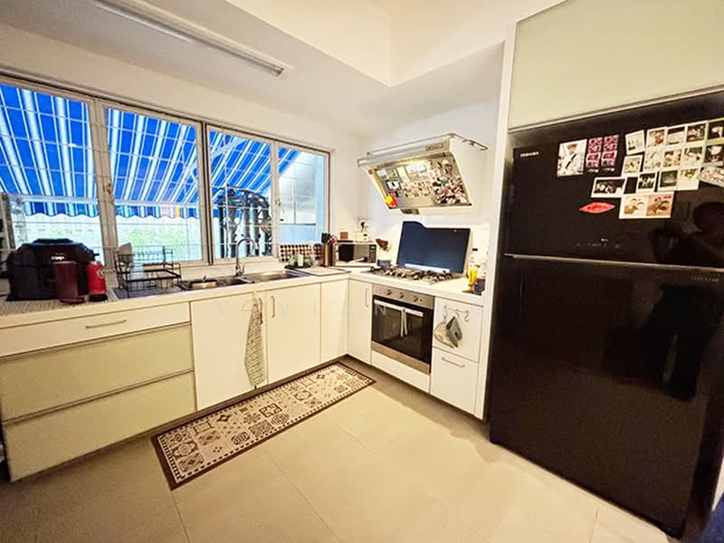 Hillcrest Road, Hillcrest, 5 Bedrooms, 2,368 sqft, Terraced House For Sale, by Vivian Ng, 500170478 - Kitchen - PropertyGuru.com.sg