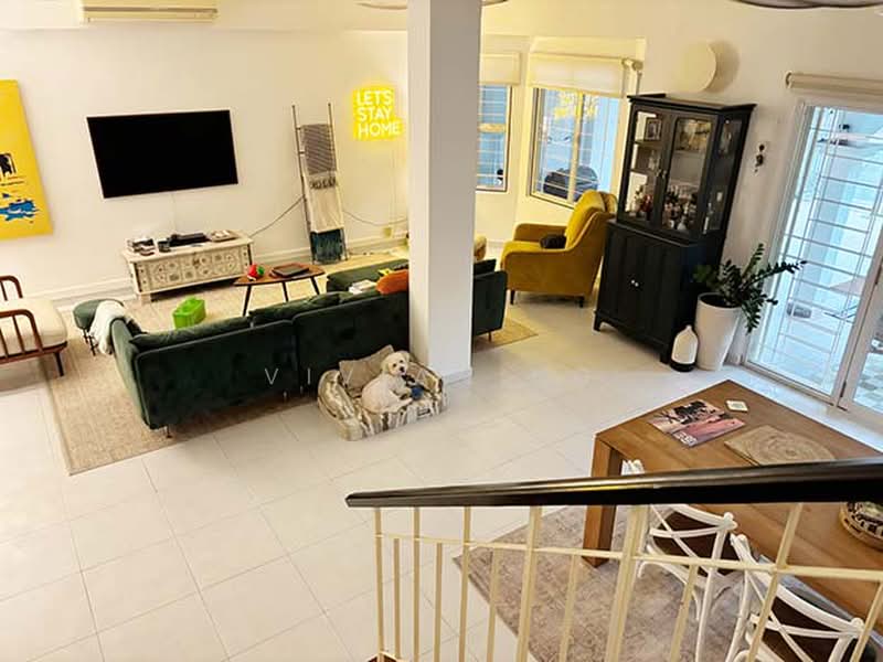 Hillcrest Road, Hillcrest, 5 Bedrooms, 2,368 sqft, Terraced House For Sale, by Vivian Ng, 500170478 - Living Room - PropertyGuru.com.sg