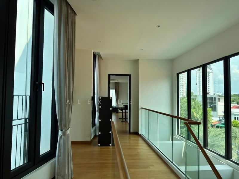 BROADRICK ROAD SIGNATURE DETACHED - THE COURTYARDS, Broadrick Road, 7 Bedrooms, 9,256 sqft, Detached House For Rent, by Alex Deven, 500170498 - Corridor - PropertyGuru.com.sg
