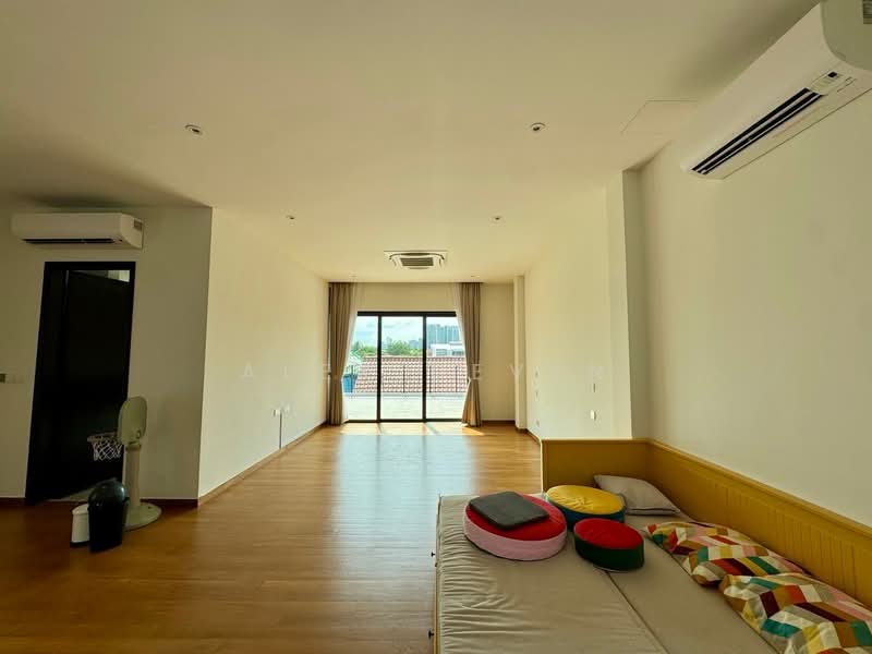 BROADRICK ROAD SIGNATURE DETACHED - THE COURTYARDS, Broadrick Road, 7 Bedrooms, 9,256 sqft, Detached House For Rent, by Alex Deven, 500170498 - Living Room - PropertyGuru.com.sg