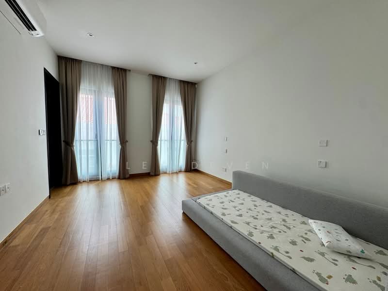 BROADRICK ROAD SIGNATURE DETACHED - THE COURTYARDS, Broadrick Road, 7 Bedrooms, 9,256 sqft, Detached House For Rent, by Alex Deven, 500170498 - Bedroom - PropertyGuru.com.sg