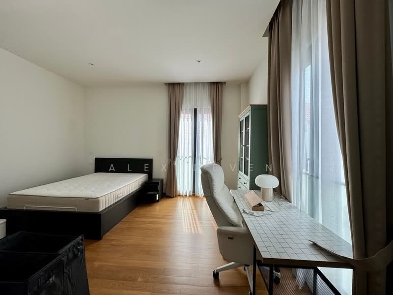 BROADRICK ROAD SIGNATURE DETACHED - THE COURTYARDS, Broadrick Road, 7 Bedrooms, 9,256 sqft, Detached House For Rent, by Alex Deven, 500170498 - Bedroom - PropertyGuru.com.sg