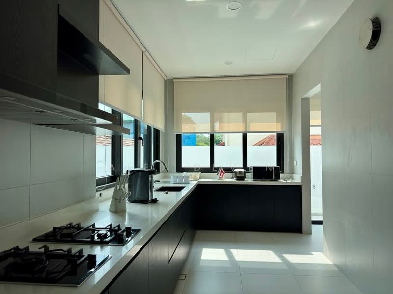 BROADRICK ROAD SIGNATURE DETACHED - THE COURTYARDS, Broadrick Road, 7 Bedrooms, 9,256 sqft, Detached House For Rent, by Alex Deven, 500170498 - Kitchen - PropertyGuru.com.sg