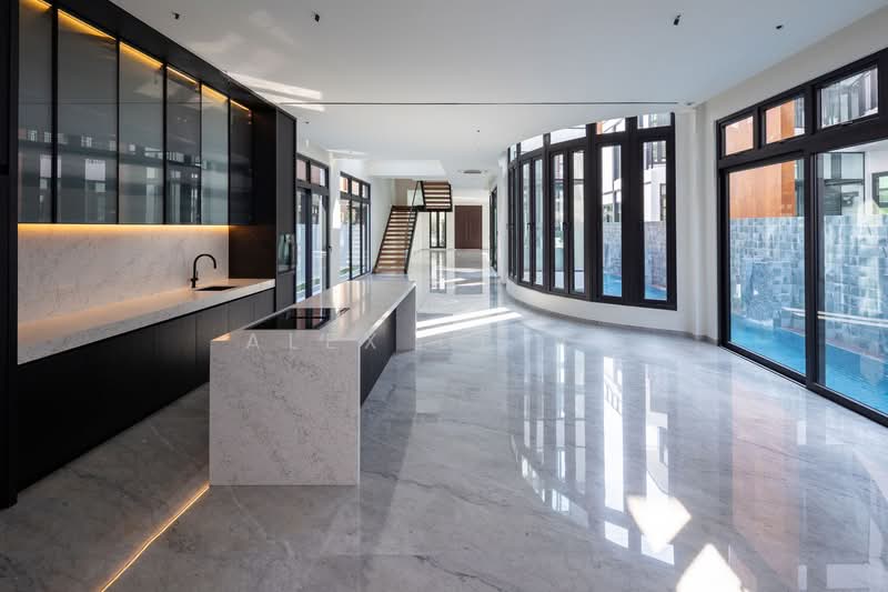 BROADRICK ROAD SIGNATURE DETACHED - THE COURTYARDS, Broadrick Road, 7 Bedrooms, 9,256 sqft, Detached House For Rent, by Alex Deven, 500170498 - Kitchen - PropertyGuru.com.sg