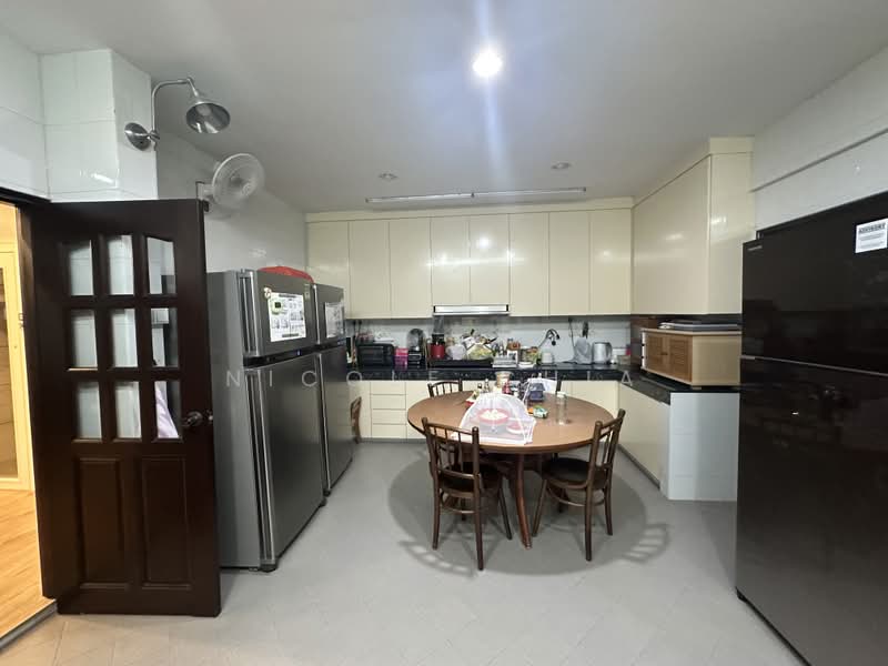 Kovan vicinity corner terrace with huge regular land, Phillips Avenue, Rosyth Road, Glasgow Road, Yio Chu Kang Road, 6 Bedrooms, 3,800 sqft, Corner Terrace For Sale, by Nicole Chia, 500170505 - Kitchen - PropertyGuru.com.sg