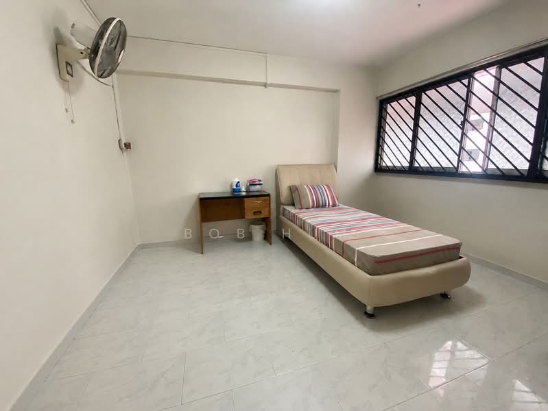 713 Jurong West Street 71, 713 Jurong West Street 71, 3 Bedrooms, 1,119 sqft, HDB Flat For Sale, by Bob Hum, 500170514 - Bedroom - PropertyGuru.com.sg