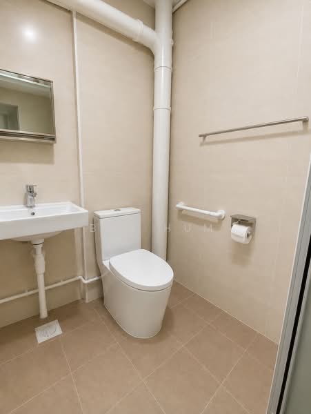 713 Jurong West Street 71, 713 Jurong West Street 71, 3 Bedrooms, 1,119 sqft, HDB Flat For Sale, by Bob Hum, 500170514 - Bathroom - PropertyGuru.com.sg