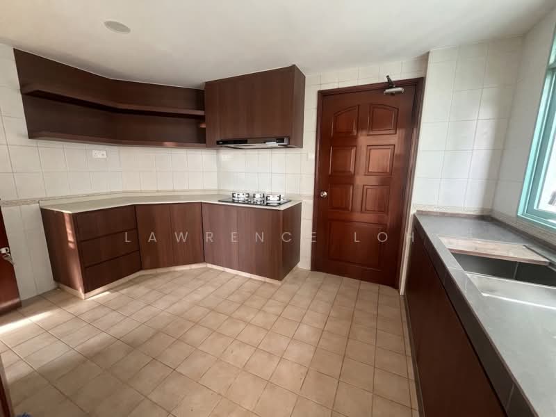 Ballota Park Condo, 156 Mariam Way, 3 Bedrooms, 1,420 sqft, Condominium For Sale, by Lawrence Loh, 500170517 - Kitchen - PropertyGuru.com.sg