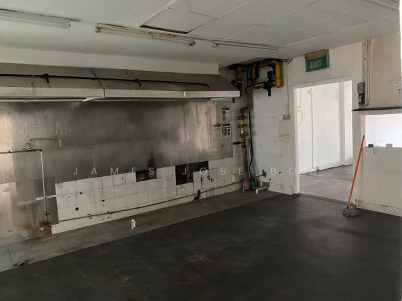 Zero takeover fee | Next to Mac and gym | 3P 100A, , 1,601 sqft, Shop / Shophouse For Rent, by James Jose Boo, 500170522 - CommercialGuru.com.sg