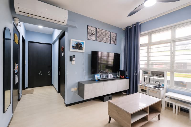 522A Tampines Central 7, 522A Tampines Central 7, 2 Bedrooms, 721 sqft, HDB Flat For Sale, by Ashraf Sahlan, 500170523 - Living Room - PropertyGuru.com.sg