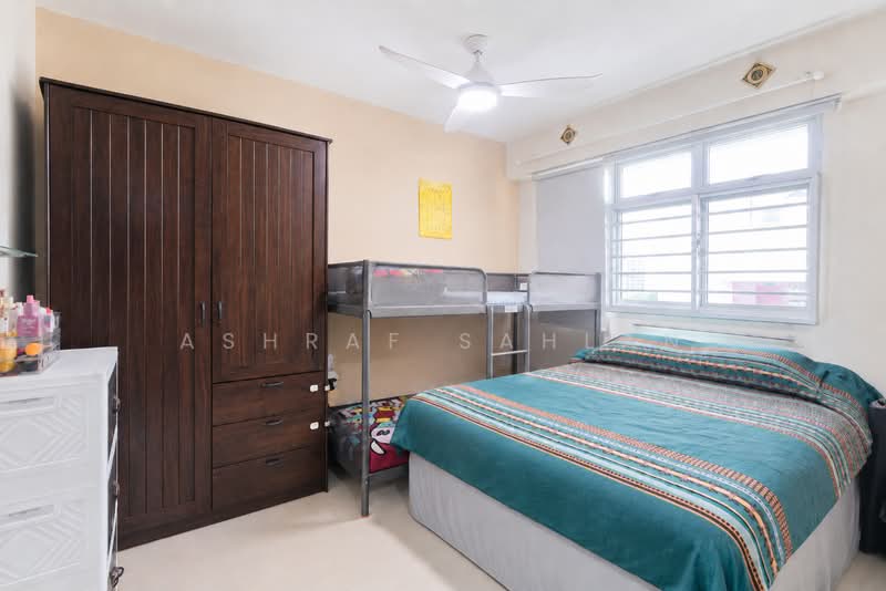522A Tampines Central 7, 522A Tampines Central 7, 2 Bedrooms, 721 sqft, HDB Flat For Sale, by Ashraf Sahlan, 500170523 - Master Bedroom - PropertyGuru.com.sg