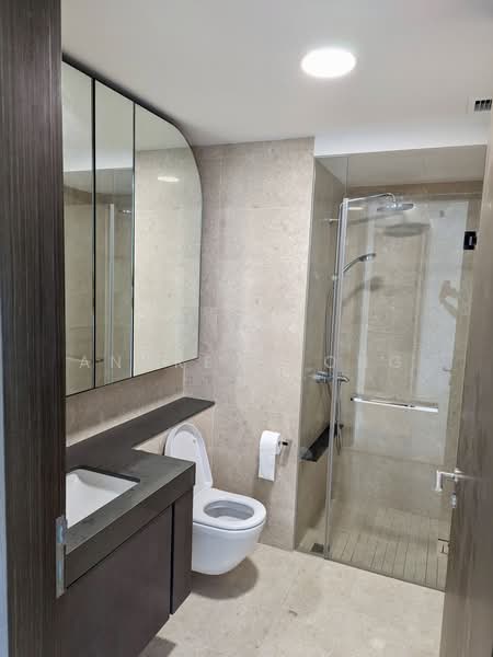 Avenue South Residence, 13 Silat Avenue, 1 Bedroom, 527 sqft, Condominium For Sale, by Andrew Yong, 500170526 - Bathroom - PropertyGuru.com.sg