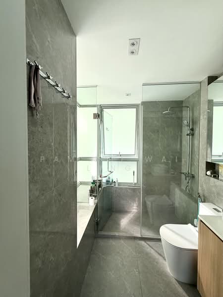 Kovan Residences, 1 Kovan Road, 3 Bedrooms, 1,270 sqft, Condominium For Rent, by Pam See Wai Ling, 500170529 - Bathroom - PropertyGuru.com.sg