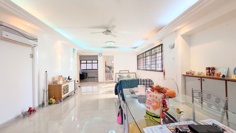 751 Pasir Ris Street 71, 751 Pasir Ris Street 71, 4 Bedrooms, 1,302 sqft, HDB Flat For Sale, by Karen Wong, 500170530 - Living Room - PropertyGuru.com.sg