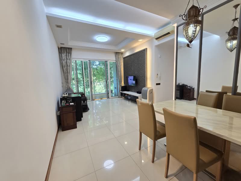 Waterfront Waves, 768 Bedok Reservoir Road, 2 Bedrooms, 990 sqft, Condominium For Sale, by MH Quek, 500170531 - Living Room - PropertyGuru.com.sg