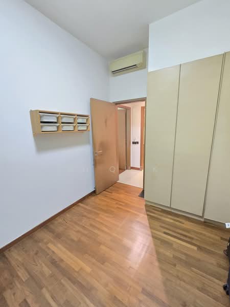 Waterfront Waves, 768 Bedok Reservoir Road, 2 Bedrooms, 990 sqft, Condominium For Sale, by MH Quek, 500170531 - Bedroom - PropertyGuru.com.sg