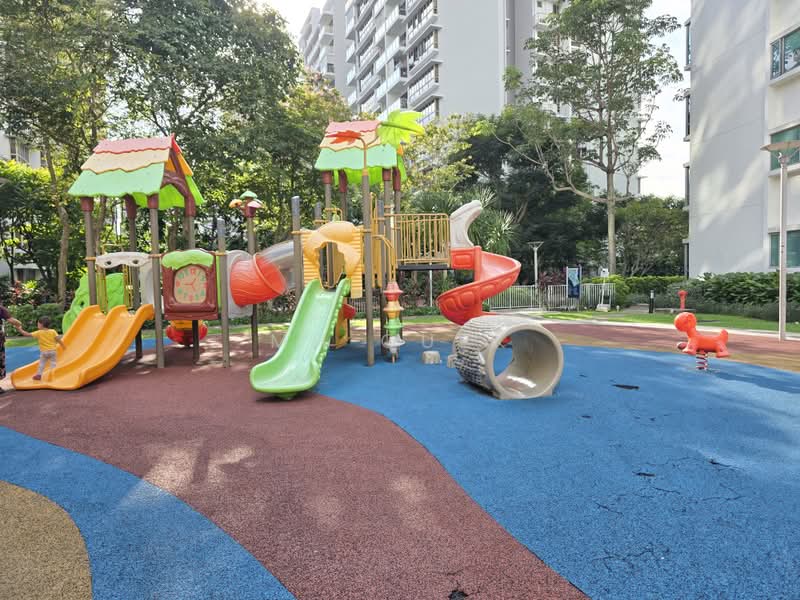 Waterfront Waves, 768 Bedok Reservoir Road, 2 Bedrooms, 990 sqft, Condominium For Sale, by MH Quek, 500170531 - Exterior - PropertyGuru.com.sg