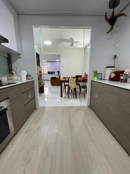 113 Jurong East Street 13, 113 Jurong East Street 13, 3 Bedrooms, 90 sqft, HDB Flat For Sale, by Kent Wong, 500170533 - Kitchen - PropertyGuru.com.sg