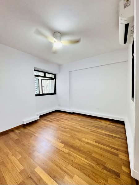 18 Dover Crescent, 18 Dover Crescent, 3 Bedrooms, 990 sqft, HDB Flat For Rent, by Michelle Yow, 500170534 - Master Bedroom - PropertyGuru.com.sg