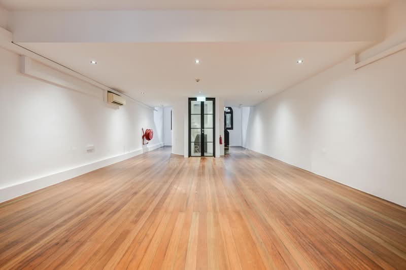 Telok Ayer Street Shophouse, Telok Ayer Street, 5,300 sqft, Shop / Shophouse For Sale, by Jennifer Tan WL 陈慧莲, 500170544 - Interior - CommercialGuru.com.sg