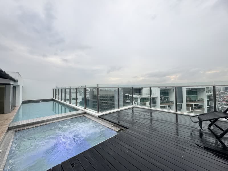 Parc Seabreeze, 532 Joo Chiat Road, 3 Bedrooms, 2,562 sqft, Condominium For Sale, by Alice Huang, 500170552 - Rooftop Pool, Jacuzzi - PropertyGuru.com.sg