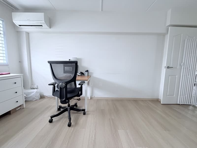 112 Simei Street 1, 112 Simei Street 1, 3 Bedrooms, 1,324 sqft, HDB Flat For Sale, by Arthur Loo, 500170554 - Study - PropertyGuru.com.sg