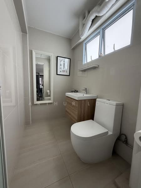 112 Simei Street 1, 112 Simei Street 1, 3 Bedrooms, 1,324 sqft, HDB Flat For Sale, by Arthur Loo, 500170554 - Bathroom - PropertyGuru.com.sg