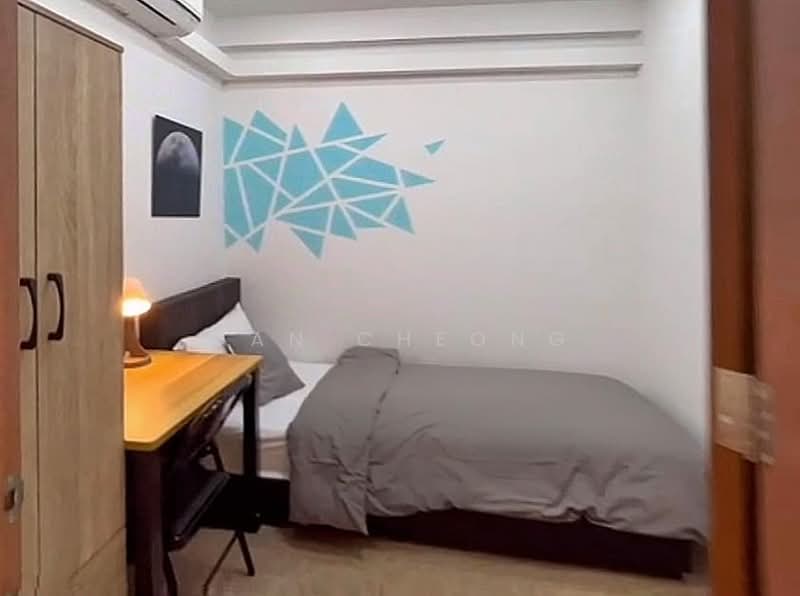 Queens, 16 Stirling Road, Room Rental, 250 sqft, Condominium For Rent, by Can Cheong, 500170564 - Bedroom - PropertyGuru.com.sg