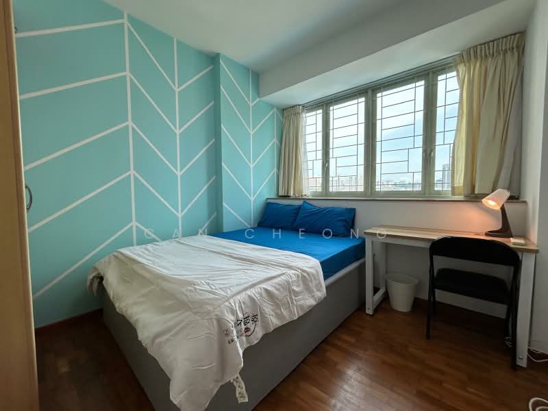 Queens, 12 Stirling Road, Room Rental, 150 sqft, Condominium For Rent, by Can Cheong, 500170566 - Bedroom - PropertyGuru.com.sg