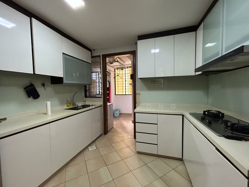 Westcove Condo, 12 West Coast Crescent, Room Rental, 150 sqft, Condominium For Rent, by Can Cheong, 500170569 - Kitchen - PropertyGuru.com.sg