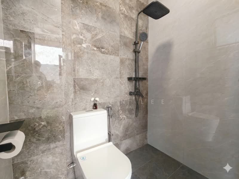 Landed living, near to NTU, no landlord stay, Westwood Crescent | Westwood Drive | Westwood Walk | Westwood Ave | Westwood Terrace, Room Rental, 180 sqft, Terraced House For Rent, by Jensen Lee, 500170578 - Bathroom - PropertyGuru.com.sg