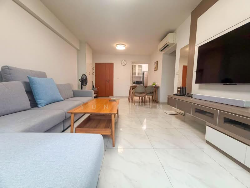 211A Compassvale Lane, 211A Compassvale Lane, 3 Bedrooms, 1,001 sqft, HDB Flat For Sale, by Yuna Lim, 500170590 - Living Room - PropertyGuru.com.sg