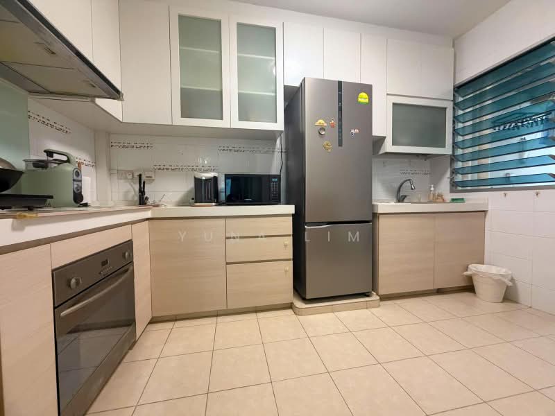 211A Compassvale Lane, 211A Compassvale Lane, 3 Bedrooms, 1,001 sqft, HDB Flat For Sale, by Yuna Lim, 500170590 - Kitchen - PropertyGuru.com.sg