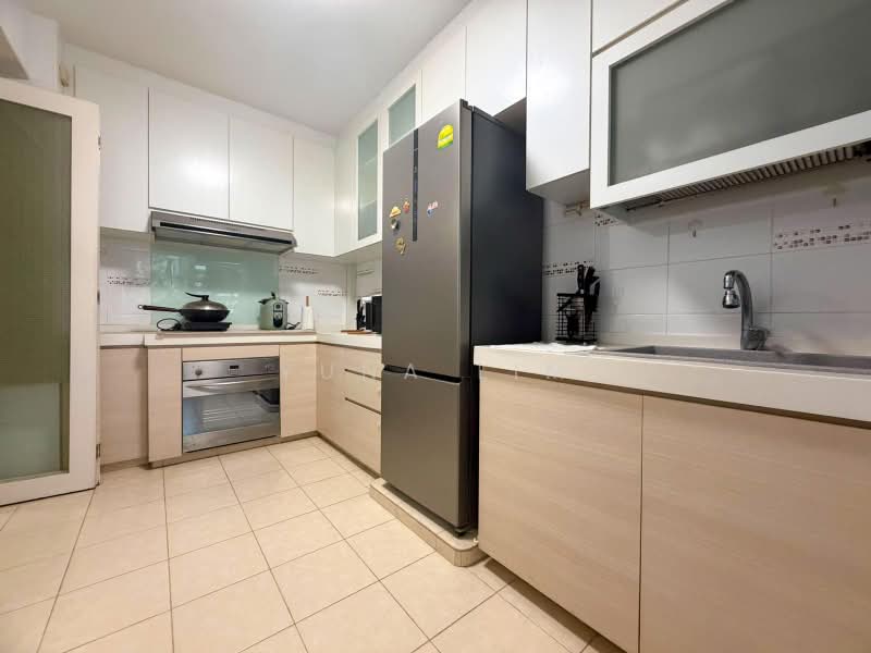 211A Compassvale Lane, 211A Compassvale Lane, 3 Bedrooms, 1,001 sqft, HDB Flat For Sale, by Yuna Lim, 500170590 - Kitchen - PropertyGuru.com.sg