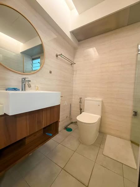 211A Compassvale Lane, 211A Compassvale Lane, 3 Bedrooms, 1,001 sqft, HDB Flat For Sale, by Yuna Lim, 500170590 - Bathroom - PropertyGuru.com.sg