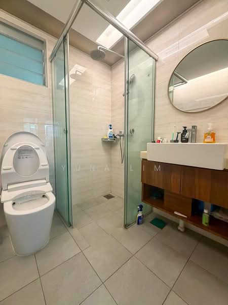 211A Compassvale Lane, 211A Compassvale Lane, 3 Bedrooms, 1,001 sqft, HDB Flat For Sale, by Yuna Lim, 500170590 - Bathroom - PropertyGuru.com.sg