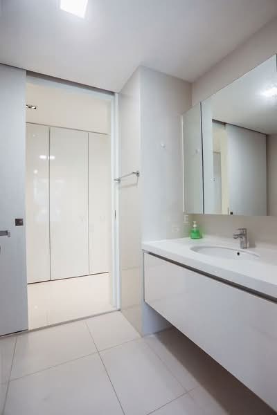 Sky Habitat, 7 Bishan Street 15, 2 Bedrooms, 958 sqft, Condominium For Rent, by Yvonne Shang, 500170592 - Bathroom - PropertyGuru.com.sg