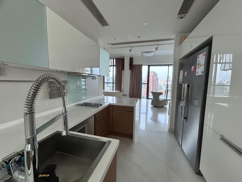 Leonie Parc View, 22 Leonie Hill Road, 4 Bedrooms, 2,012 sqft, Apartment For Sale, by Richard Tan 陈家平, 500170609 - Kitchen - PropertyGuru.com.sg