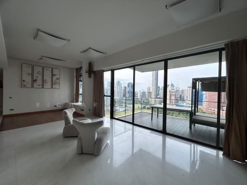 Leonie Parc View, 22 Leonie Hill Road, 4 Bedrooms, 2,012 sqft, Apartment For Sale, by Richard Tan 陈家平, 500170609 - Living Room - PropertyGuru.com.sg