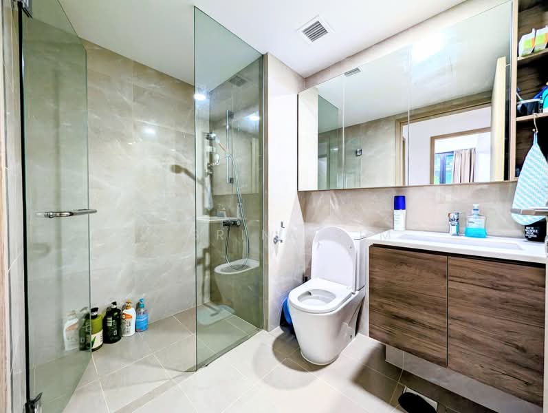 Treasure at Tampines, 27 Tampines Lane, 2 Bedrooms, 678 sqft, Condominium For Sale, by Sabrina Sim, 500170610 - Bathroom - PropertyGuru.com.sg